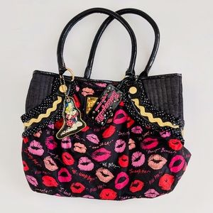 Betseyville Kiss & Tell Purse
